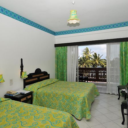 Bamburi Beach Hotel Exterior photo
