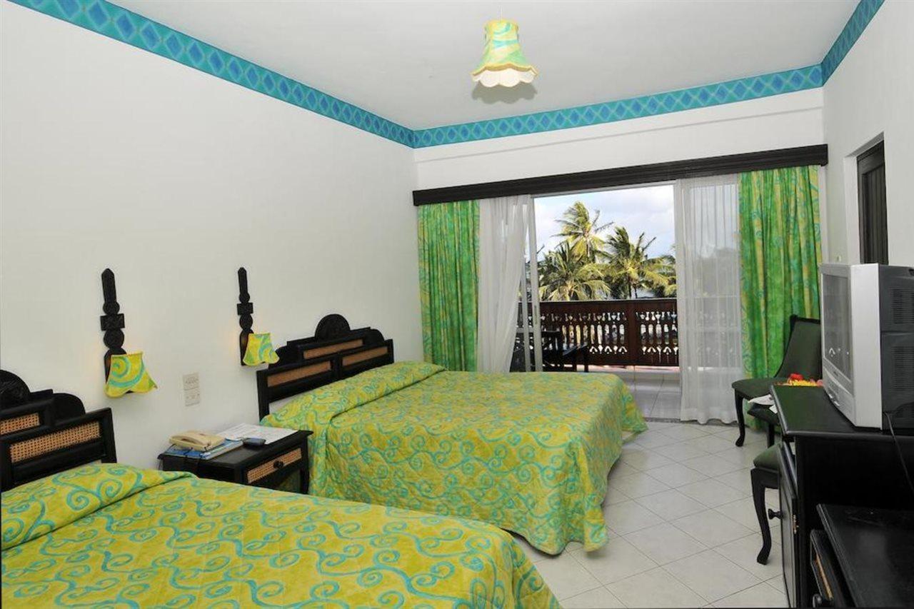 Bamburi Beach Hotel Exterior photo