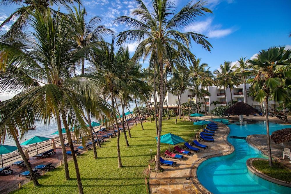 Bamburi Beach Hotel Exterior photo