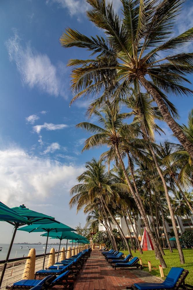 Bamburi Beach Hotel Exterior photo